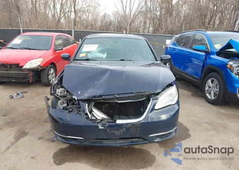 2013 Chrysler 200 Lx z USA, uszkodzony, nr VIN 1C3CCBAB6DN706080